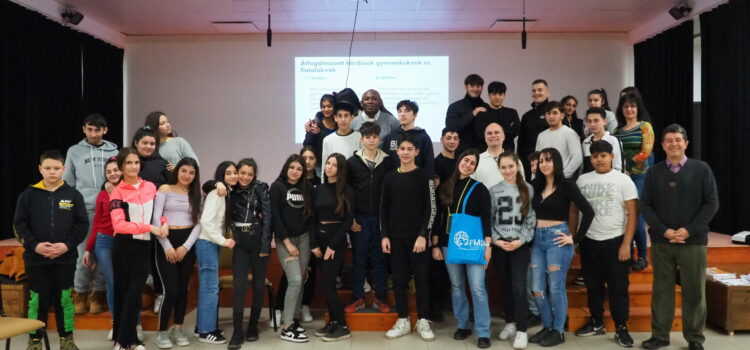 Gyermekhangok az Egyetemes Időszakos Felülvizsgálat tükrében