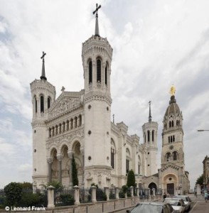 Lyon05